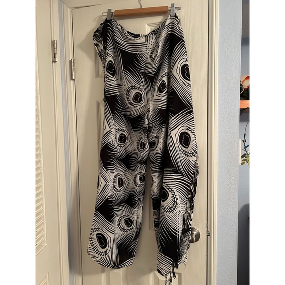 Pareos in Paradise Pants - Pareos in Paradise Wrap Pants Black White Peacock One Size Rayon